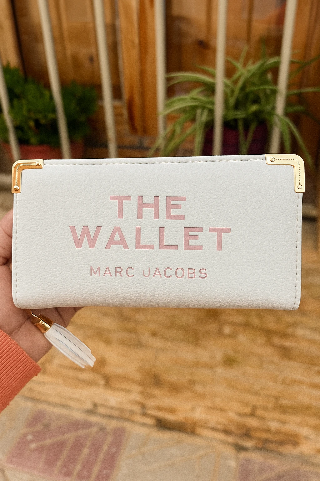 MONEDERO MARC JACOBS BLANCO's foto | OLIVIA SHOP |  BizneCubano